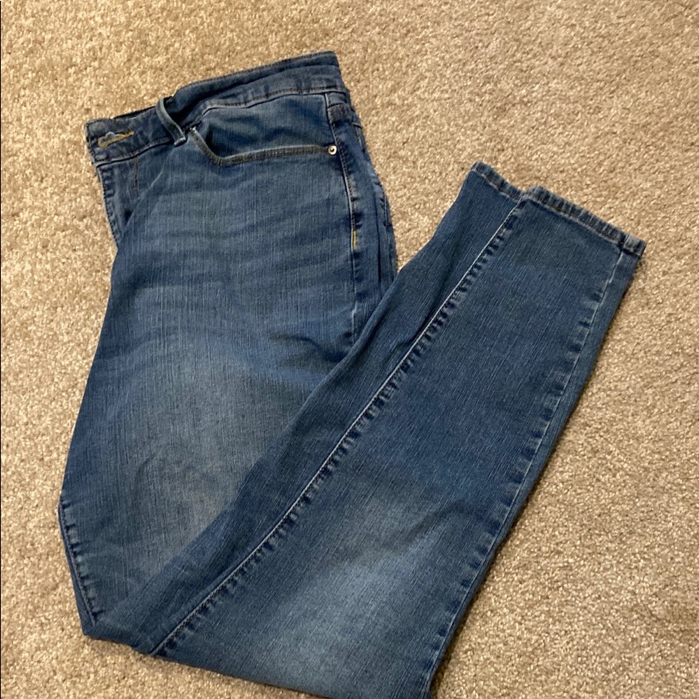 Signature by Levi Strauss Mid-Rise Skinny Jeans